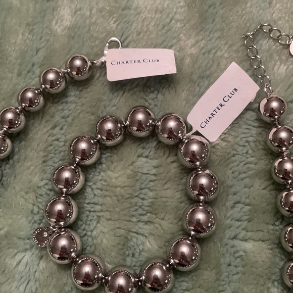 NWT SILVER TONE LARGE BEAD 16-18” NECKLACE and BRACELET set. Charter club - Picture 9 of 12